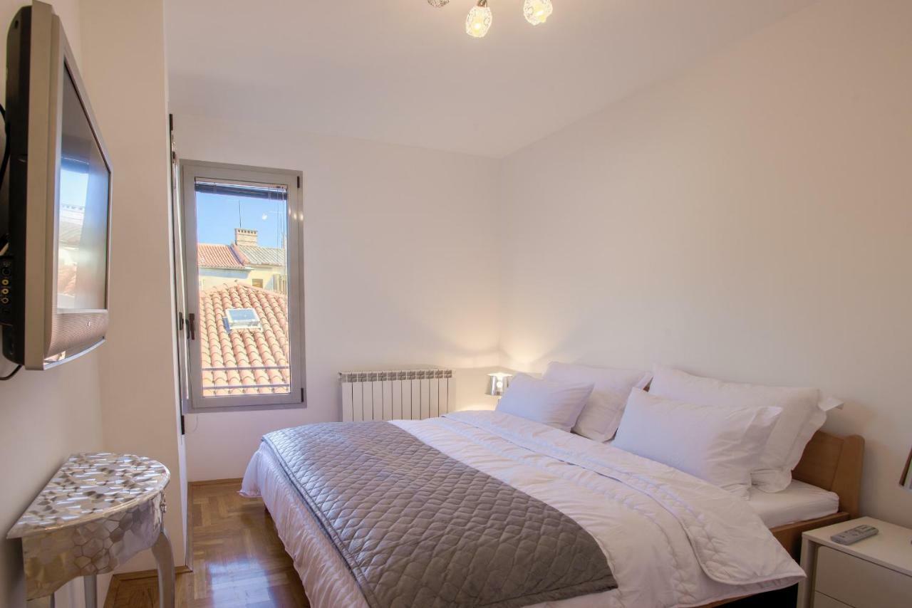 Apartment San Rocco Center Pula Exterior foto