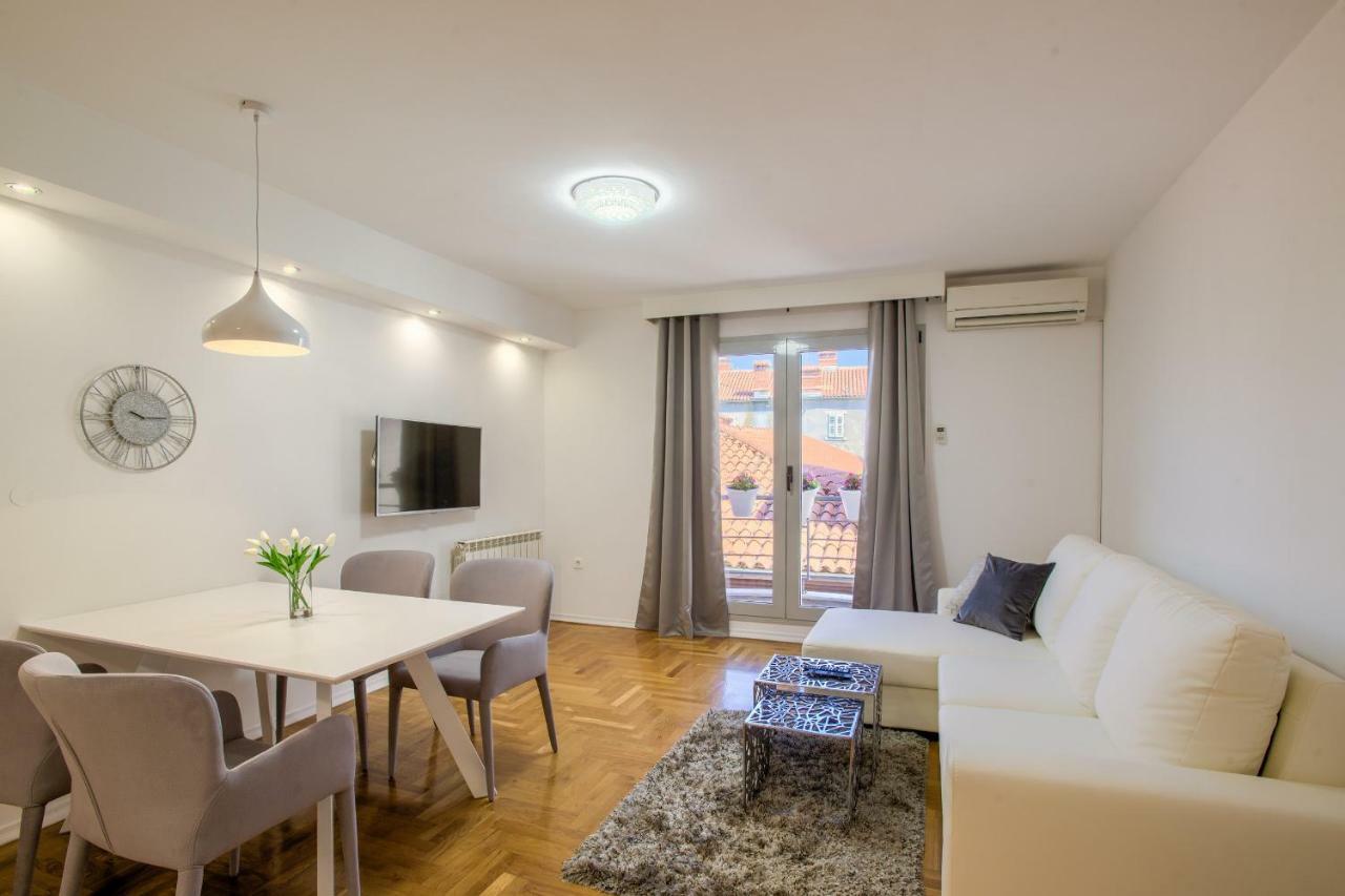 Apartment San Rocco Center Pula Exterior foto