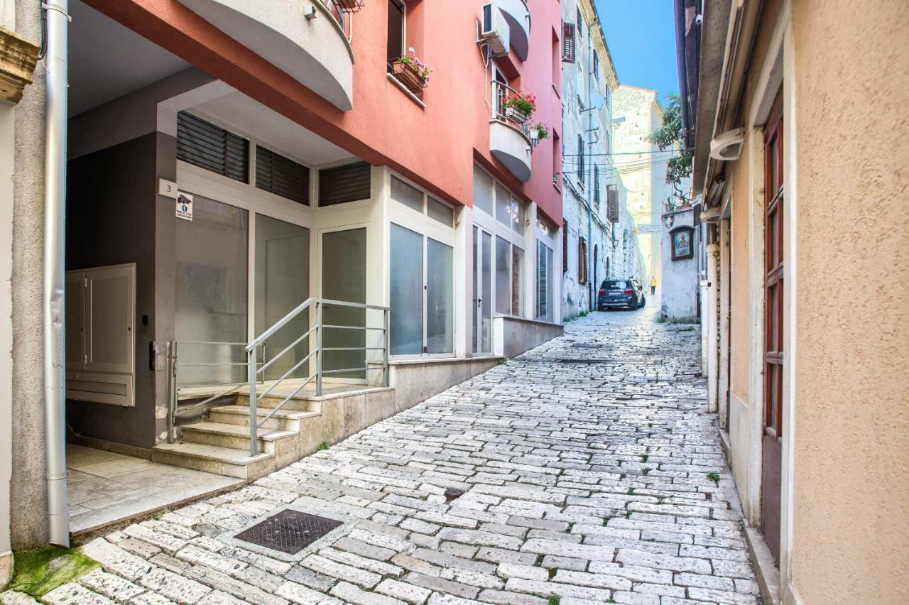 Apartment San Rocco Center Pula Exterior foto